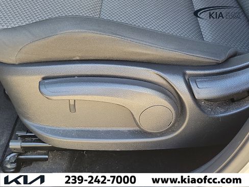 Used 2022 Kia Soul LX w/ Technology Package FWD image 19