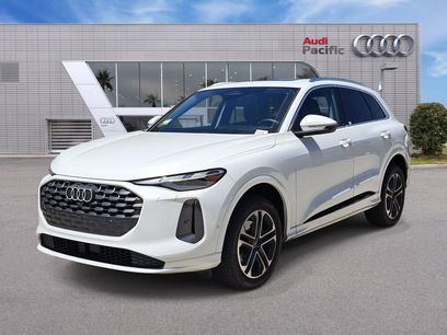 Used 2025 Audi Q5 Premium w/ Convenience Package
