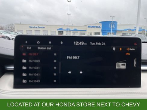 Used 2024 Genesis G70 2.5T image 22