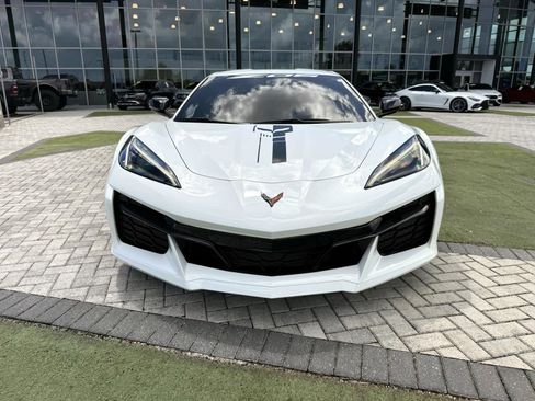Used 2024 Chevrolet Corvette Z06 RWD image 8