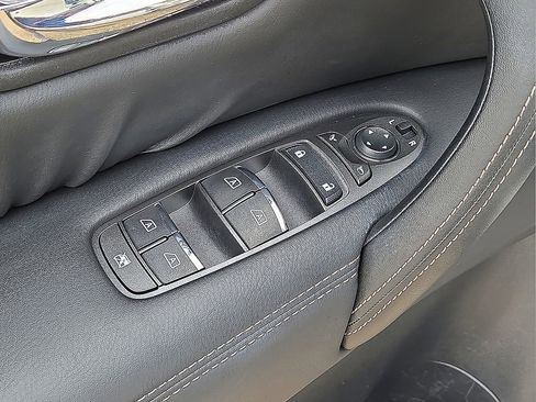 Used 2024 Nissan Armada Platinum w/ Captain's Chairs Package image 22