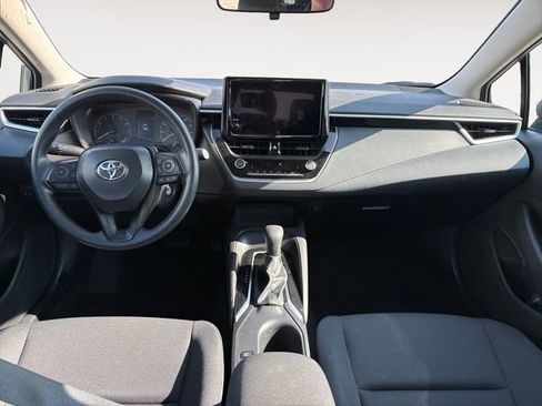 Used 2025 Toyota Corolla LE FWD image 10