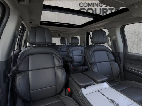 New 2026 Lincoln Navigator Reserve image 10
