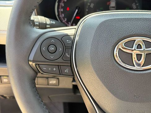 Used 2023 Toyota RAV4 XLE Premium FWD image 21