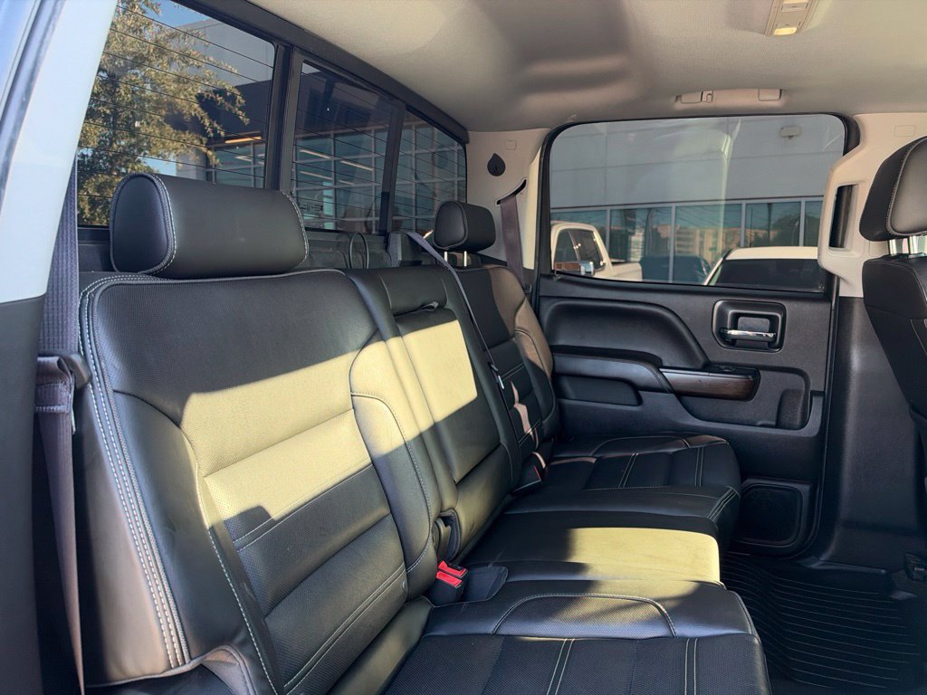 Used 2017 GMC Sierra 2500 Denali w/ Duramax Plus Package AWD/4WD image 25