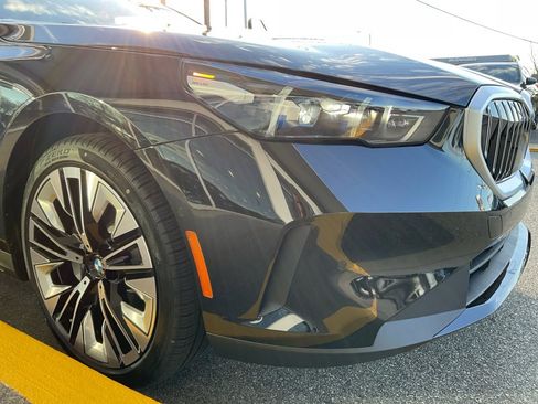 New 2026 BMW 530i xDrive w/ Premium Package image 24