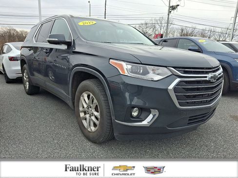 Used 2019 Chevrolet Traverse LT image 1