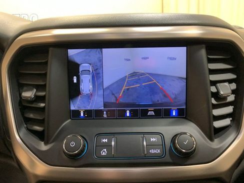 Used 2021 GMC Acadia Denali w/ Denali Technology Package image 44