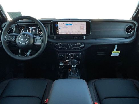 Used 2025 Jeep Wrangler Unlimited Rubicon w/ Convenience Group image 20