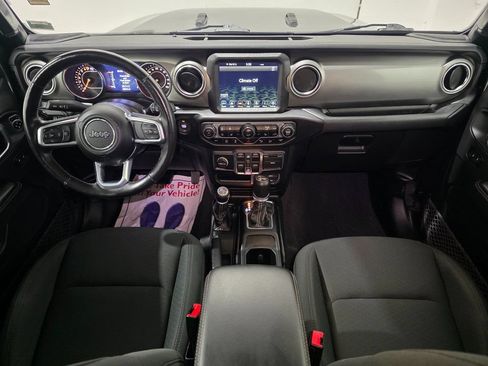 Used 2021 Jeep Wrangler Unlimited Sahara w/ Uconnect 4C Nav & Sound Group AWD/4WD image 29