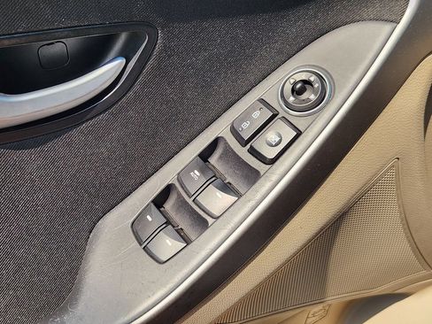 Used 2013 Hyundai Elantra GT w/ Touch & Go Pkg FWD image 24