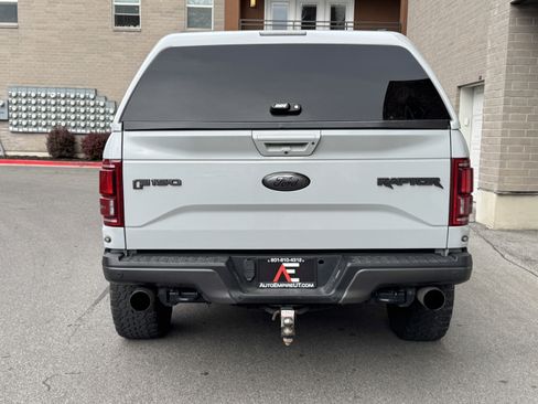 Used 2017 Ford F150 Raptor w/ Equipment Group 802A Luxury AWD/4WD image 4