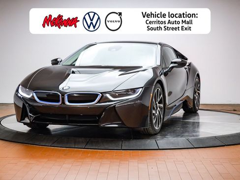 Used 2017 BMW i8 AWD/4WD image 1