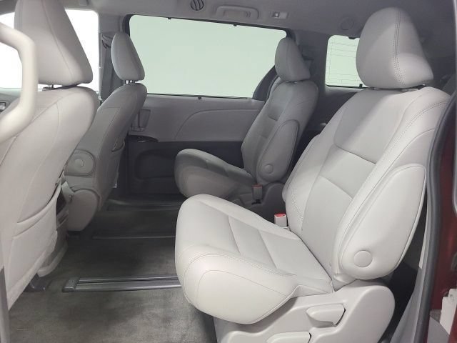 Certified 2017 Toyota Sienna XLE w/ XLE Navigation Package AWD/4WD image 17