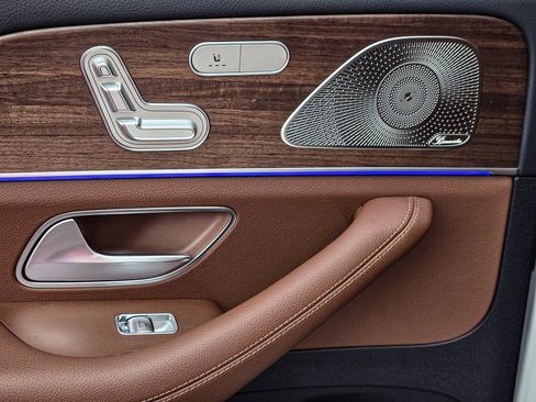 New 2026 Mercedes-Benz GLS 450 4MATIC image 32