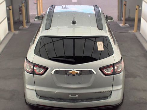Used 2016 Chevrolet Traverse LT FWD image 5
