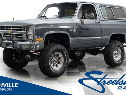 Used 1987 Chevrolet Blazer 4WD image 1