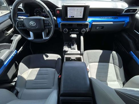Used 2024 Toyota Tacoma TRD Off-Road image 11