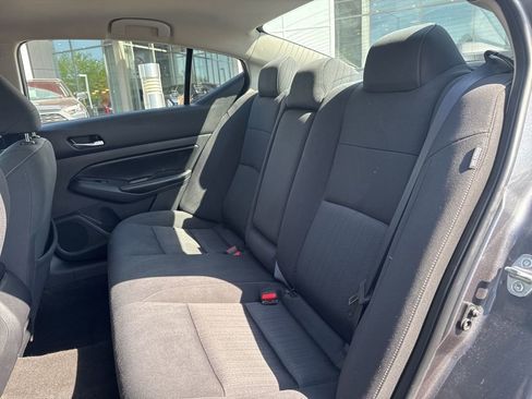 Used 2022 Nissan Altima 2.5 SV FWD image 15