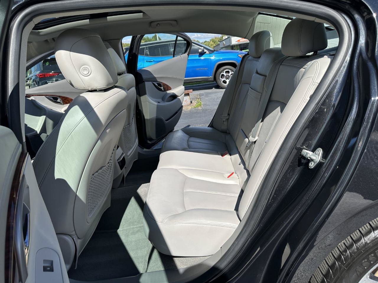 Used 2012 Buick LaCrosse Premium FWD image 29