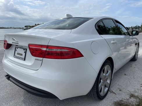 Used 2017 Jaguar XE Prestige image 6
