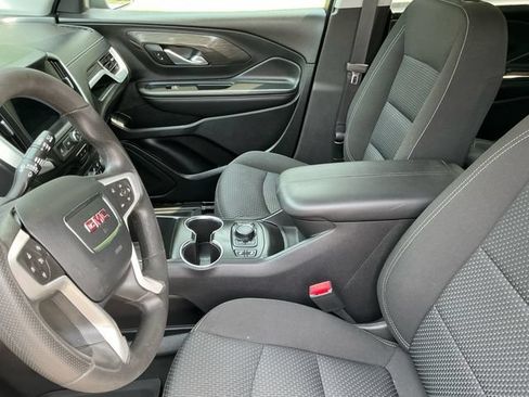 Used 2022 GMC Terrain SLE w/ Driver Convenience Package FWD image 10