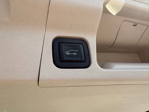 Used 2023 GMC Acadia Denali AWD/4WD image 37