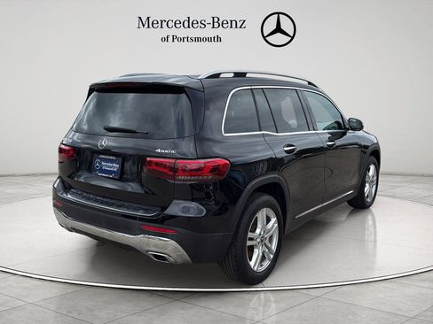 Used 2022 Mercedes-Benz GLB 250 4MATIC image 5