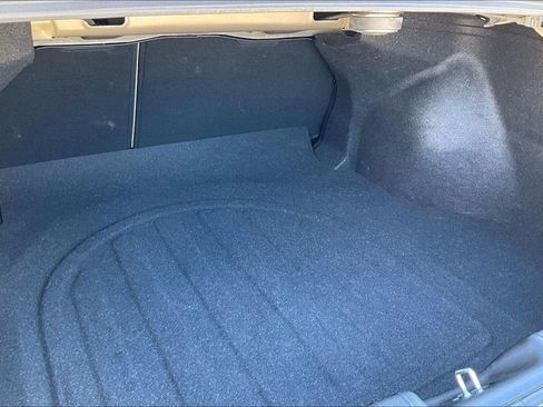 Used 2022 Hyundai Elantra Limited image 15