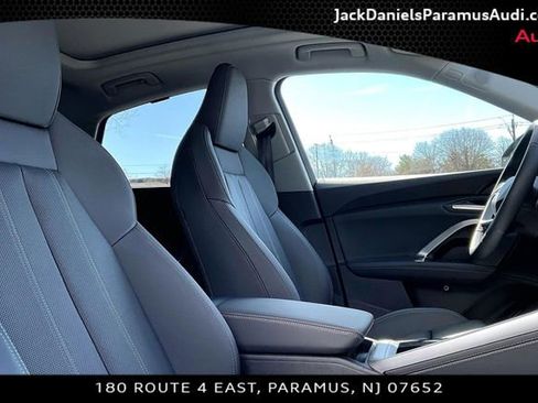 Used 2025 Audi Q5 2.0T Premium Plus w/ Premium Plus image 7