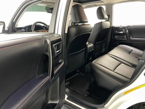 Used 2022 Toyota 4Runner TRD Off-Road Premium w/ Moonroof Package AWD/4WD image 46