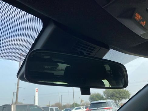 Certified 2023 Toyota Corolla SE image 25