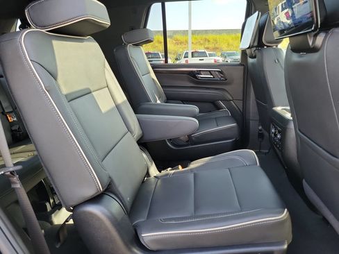 Used 2026 Chevrolet Tahoe Premier RWD image 22