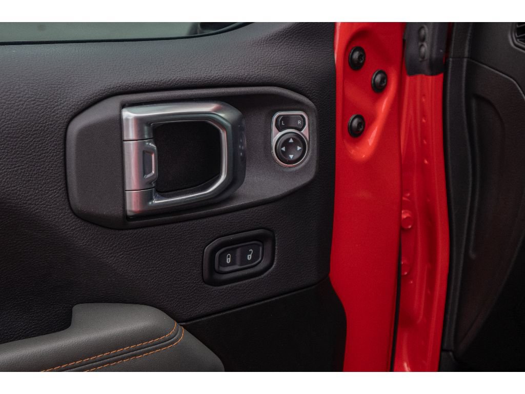 Used 2024 Jeep Gladiator Mojave AWD/4WD image 19