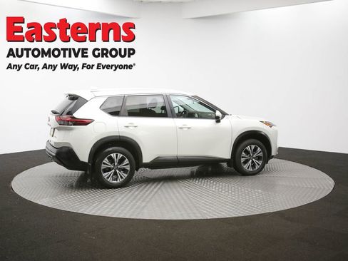 Used 2022 Nissan Rogue SV image 41
