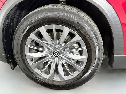 Certified 2024 MAZDA CX-90 Plug-In Hybrid w/ Preferred AWD/4WD image 33