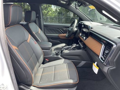 New 2025 GMC Canyon AT4 w/ Nightfall Edition AWD/4WD image 27