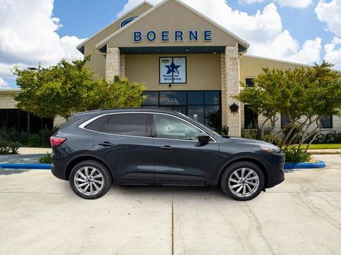 Used 2022 Ford Escape Titanium w/ Titanium Elite Package AWD/4WD image 6