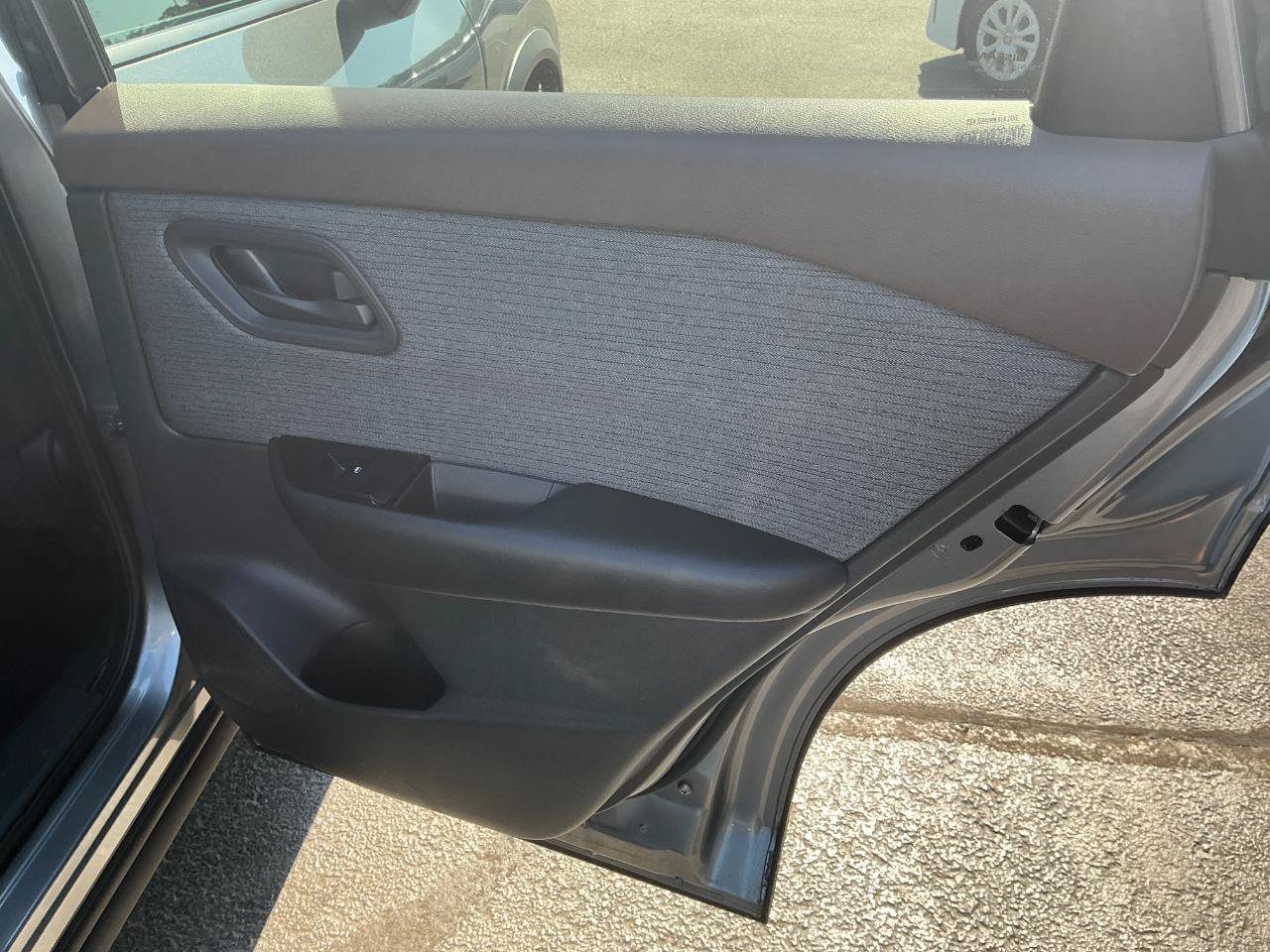 Used 2023 Nissan Rogue S AWD/4WD image 20