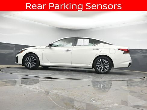 Used 2025 Nissan Altima 2.5 SV image 29