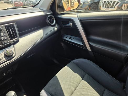 Used 2016 Toyota RAV4 XLE image 42