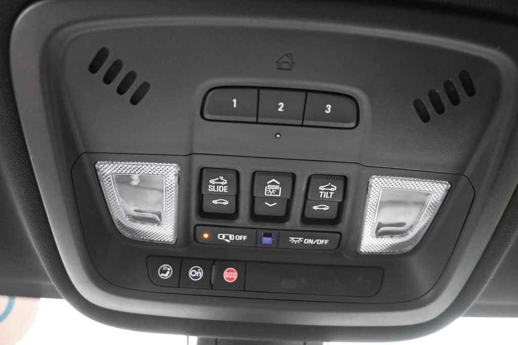Used 2023 Chevrolet Traverse RS AWD/4WD image 23