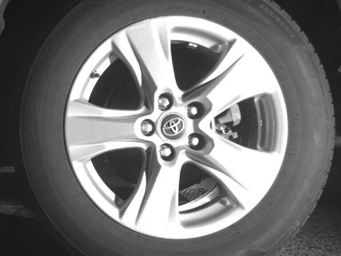 Used 2020 Toyota RAV4 LE w/ Carpet Mat Package image 13