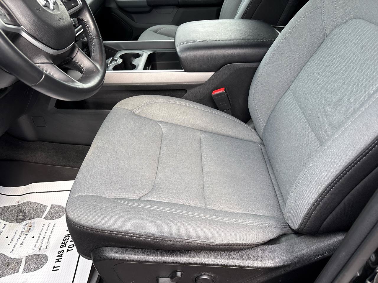 Used 2022 RAM 1500 Big Horn AWD/4WD image 18