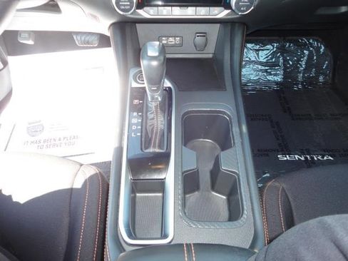 Used 2021 Nissan Sentra SR image 7