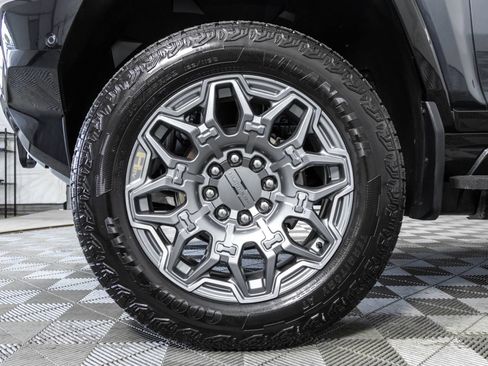Used 2025 GMC Hummer EV 3X AWD/4WD image 48