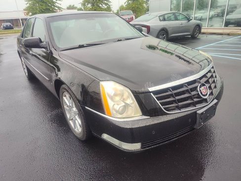Used 2007 Cadillac DTS Performance FWD image 1