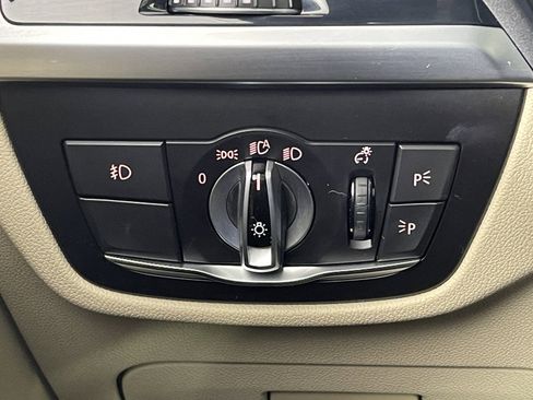 Used 2021 BMW X3 xDrive30e image 24