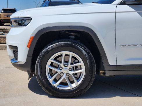 Used 2025 Jeep Grand Cherokee L Laredo w/ Luxury Tech Group I image 14