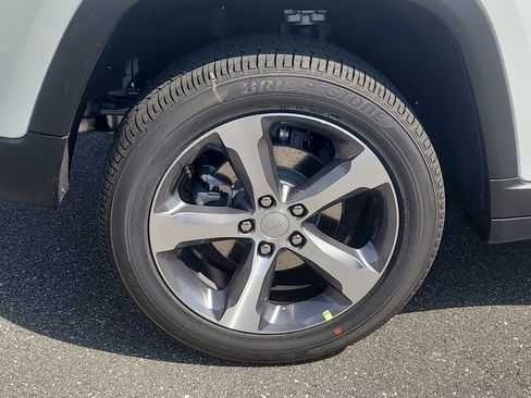New 2026 Jeep Grand Cherokee Limited RWD image 6